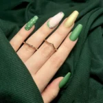 Noble - 68 Green Hope Hema Free Веган гел лак за нокти - Image 2